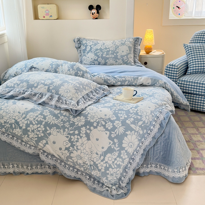 91家纺网 家纺一手货源 找家纺 淑女公社家纺 2024秋冬新款提花牛奶绒床盖款四件套 可爱猫 蓝色