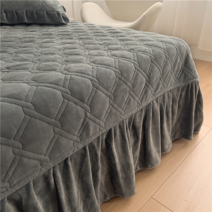 91家纺网 家纺一手货源 找家纺 十个点家纺 2024新款牛奶绒夹棉床盖三件套-唯美系列 唯美-深灰