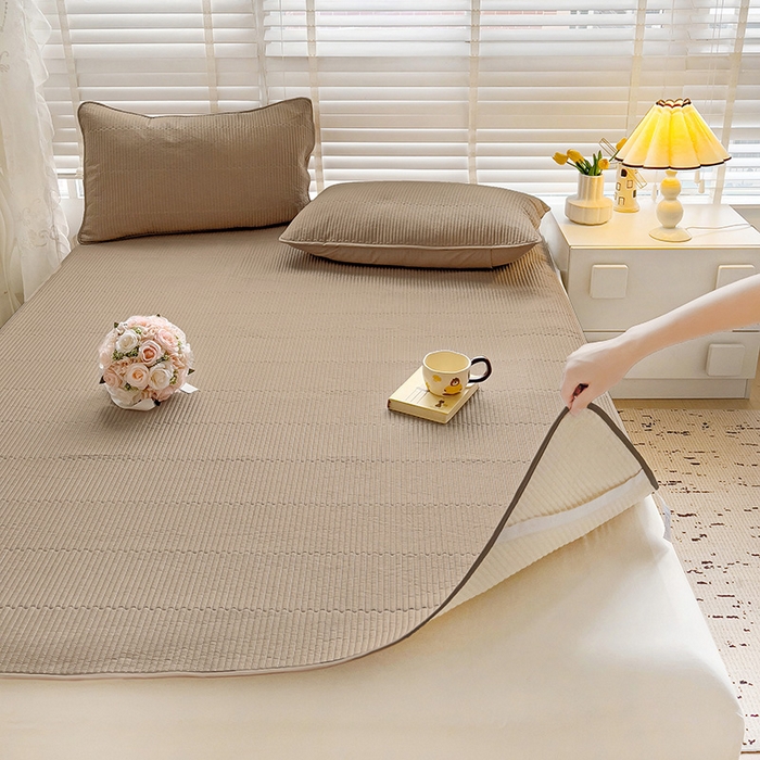 91家纺网 家纺一手货源 找家纺 羽爱2024新款全棉直角纯色床盖床垫 咖啡色