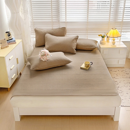 91家纺网 家纺一手货源 找家纺 羽爱2024新款全棉直角纯色床盖床垫 咖啡色