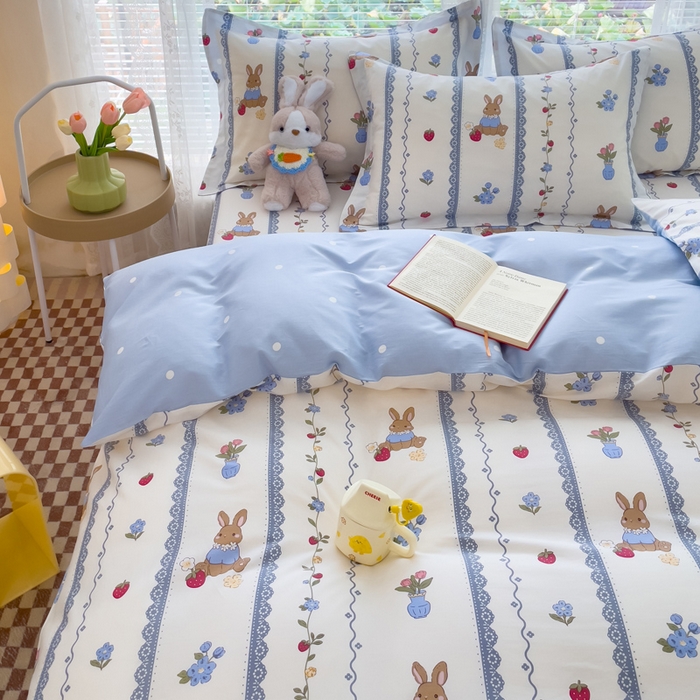 91家纺网 家纺一手货源 找家纺 春雨家居 2024新款全棉喷气印花系列单被套 草莓花期