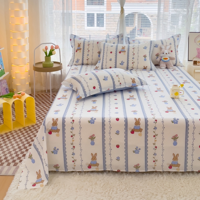 91家纺网 家纺一手货源 找家纺 春雨家居 2024新款全棉喷气印花系列单床单 草莓花期