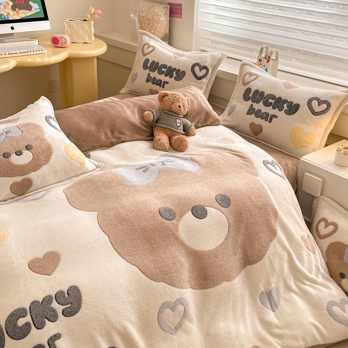 91家纺网 家纺一手货源 找家纺 川悦生活 2024新款大版雪花绒四件套-风格二 好运熊宝