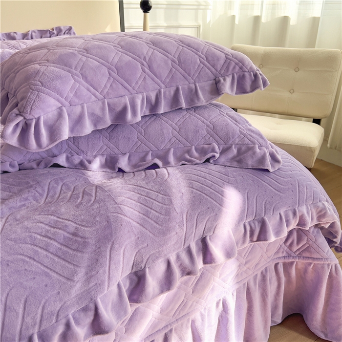 91家纺网 家纺一手货源 找家纺 十个点家纺 2024新款牛奶绒夹棉床盖四件套-唯美系列 唯美-樱紫