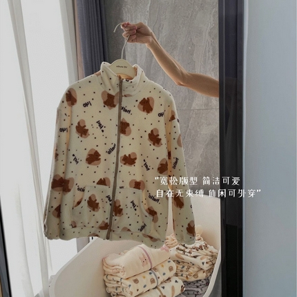 91家纺网 家纺一手货源 找家纺 （总）妍景家居生活馆 2024新款乐园小熊宅宅衣家居服