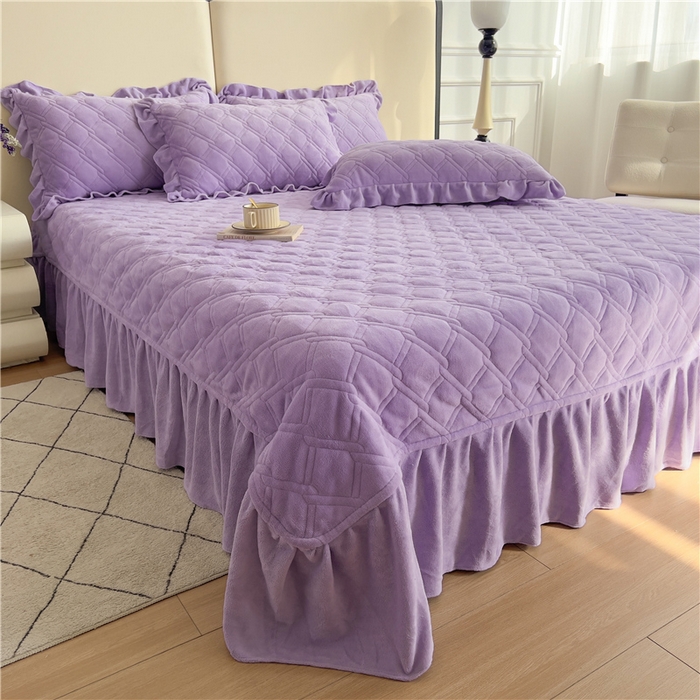 91家纺网 家纺一手货源 找家纺 十个点家纺 2024新款牛奶绒夹棉床盖三件套-唯美系列 唯美-樱紫