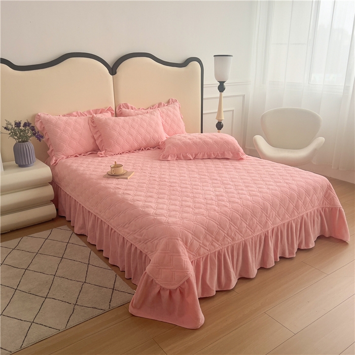 91家纺网 家纺一手货源 找家纺 十个点家纺 2024新款牛奶绒夹棉床盖三件套-唯美系列 唯美-蜜桃粉