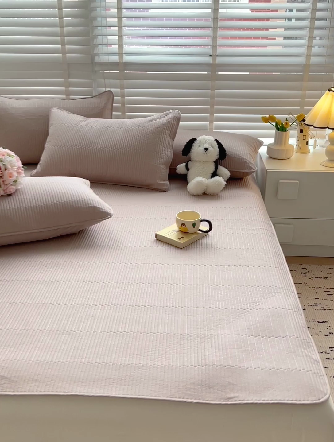 91家纺网 家纺一手货源 找家纺 羽爱2024新款全棉直角纯色床盖床垫 香槟色