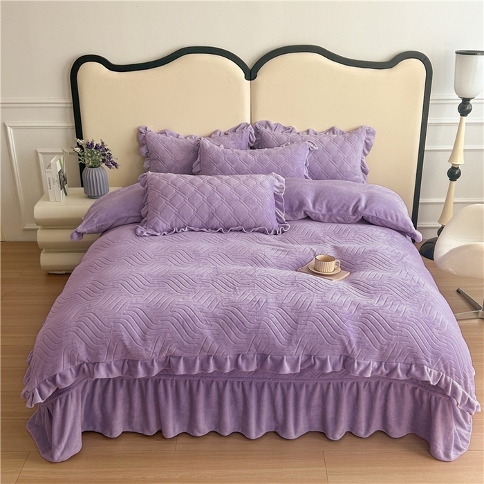 91家纺网 家纺一手货源 找家纺 十个点家纺 2024新款牛奶绒夹棉床盖四件套-唯美系列 唯美-樱紫