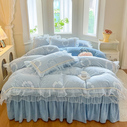 91家纺网 家纺一手货源 找家纺 （总）麒豆豆 2024新款雕花绒床裙四件套-浪漫印记