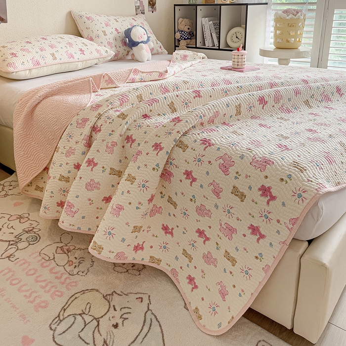 91家纺网 家纺一手货源 找家纺 羽爱家纺 2025全棉13372新疆棉花床盖四件套 粉色花火