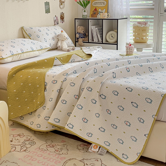 91家纺网 家纺一手货源 找家纺 羽爱家纺 2025全棉13372新疆棉花床盖三件套 肥宅企鹅