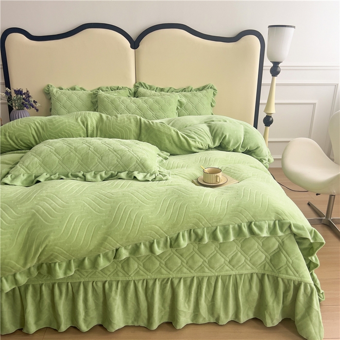 91家纺网 家纺一手货源 找家纺 十个点家纺 2024新款牛奶绒夹棉床盖四件套-唯美系列 唯美-果绿