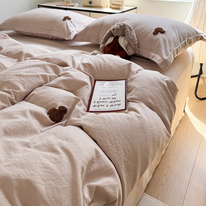 91家纺网 家纺一手货源 找家纺 布可家纺 2025新款水洗棉毛巾绣四件套 米奇-卡其