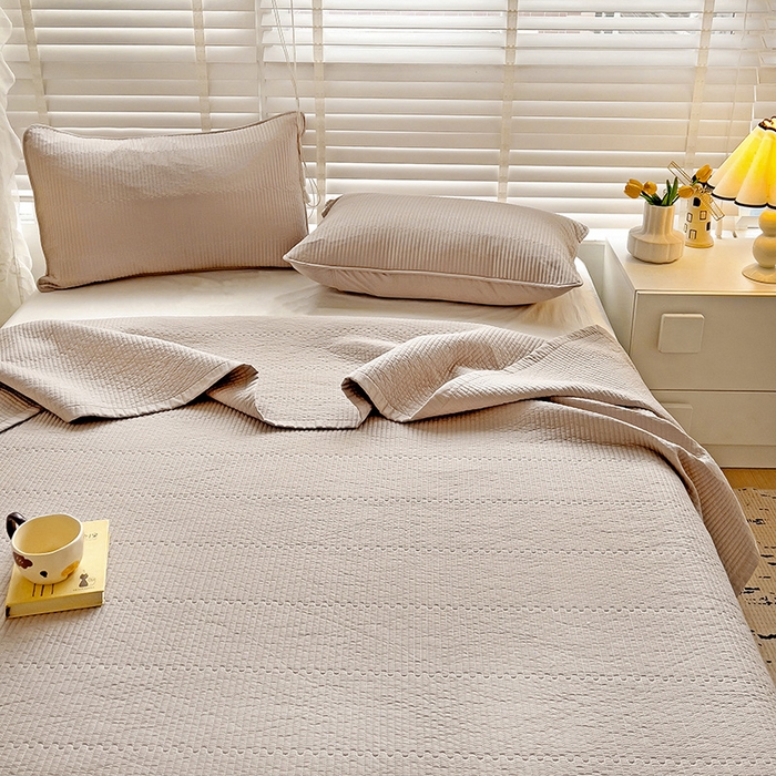 91家纺网 家纺一手货源 找家纺 羽爱家纺 2024新款双面纯色全棉水洗床盖 香槟色