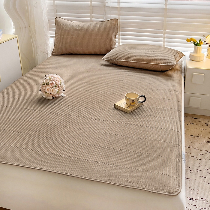 91家纺网 家纺一手货源 找家纺 羽爱2024新款全棉直角纯色床盖床垫 咖啡色