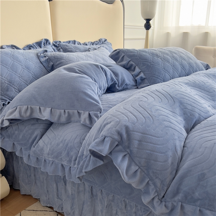 91家纺网 家纺一手货源 找家纺 十个点家纺 2024新款牛奶绒夹棉床盖四件套-唯美系列 唯美-爱尔蓝