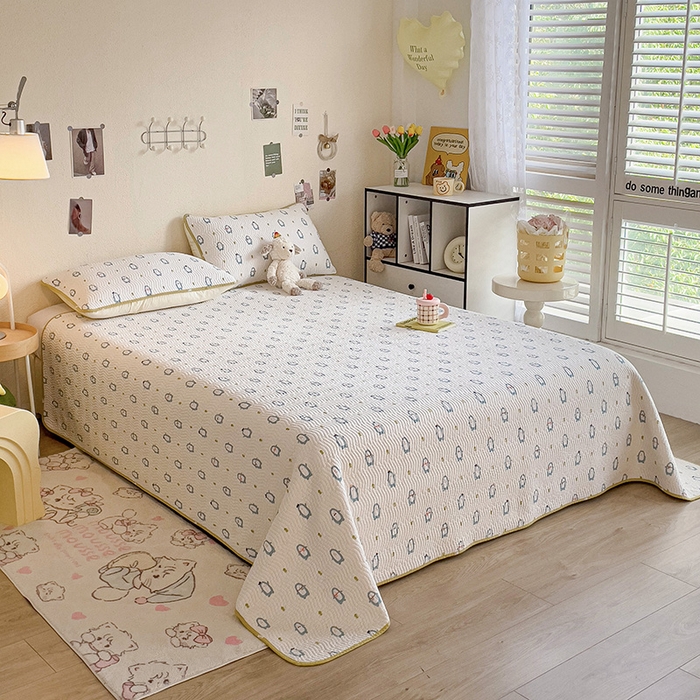 91家纺网 家纺一手货源 找家纺 羽爱家纺 2025全棉13372新疆棉花床盖三件套 肥宅企鹅