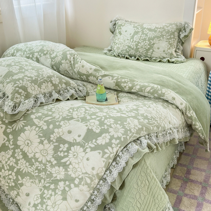 91家纺网 家纺一手货源 找家纺 淑女公社家纺 2024秋冬新款提花牛奶绒床盖款四件套 可爱猫 绿色