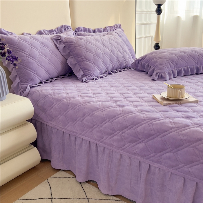 91家纺网 家纺一手货源 找家纺 十个点家纺 2024新款牛奶绒夹棉床盖三件套-唯美系列 唯美-樱紫
