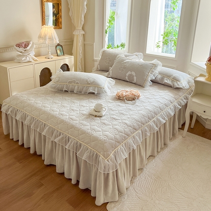 91家纺网 家纺一手货源 找家纺 网红馆（ck家纺） 2025新款雕花绒床裙三件套-浪漫印记 浪漫印记-米灰