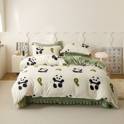 91家纺网 家纺一手货源 找家纺 富瑞阁 2024爆款牛奶绒花边床盖四件套多件套复古中式法式美拉德 呆萌熊猫