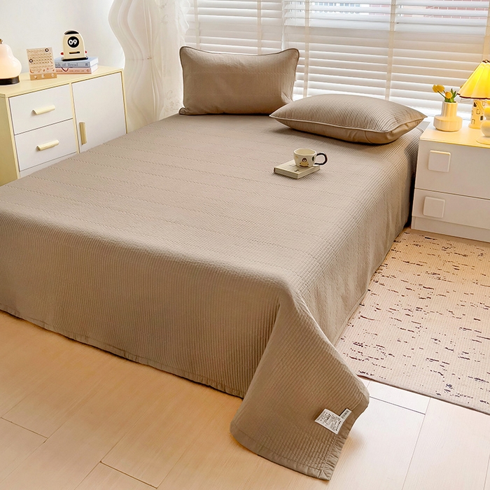 91家纺网 家纺一手货源 找家纺 羽爱家纺 2024新款双面纯色全棉水洗床盖 咖啡色