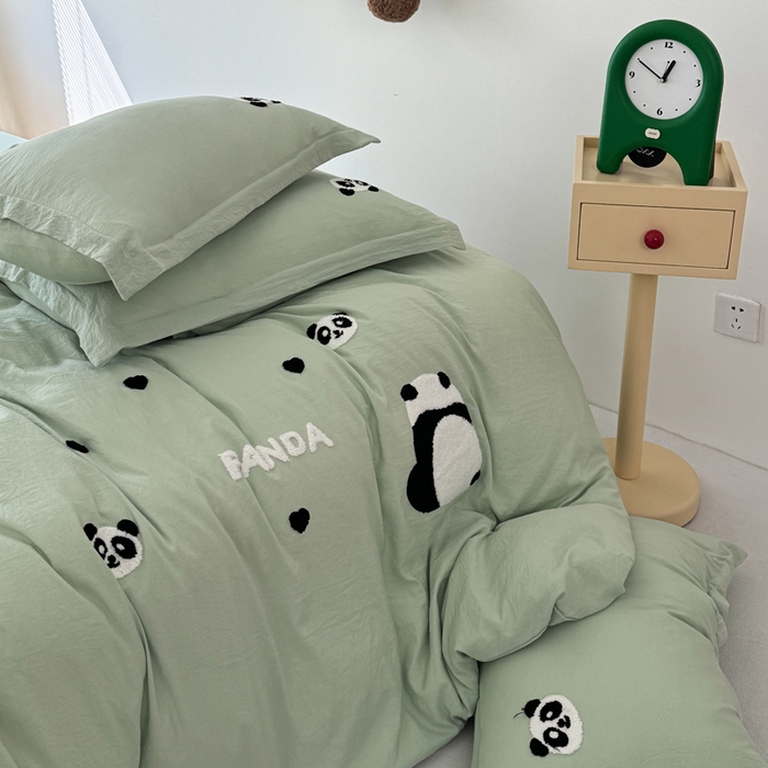 91家纺网 家纺一手货源 找家纺 布可家纺 2025新款水洗棉毛巾绣四件套 熊猫嘟嘟-绿