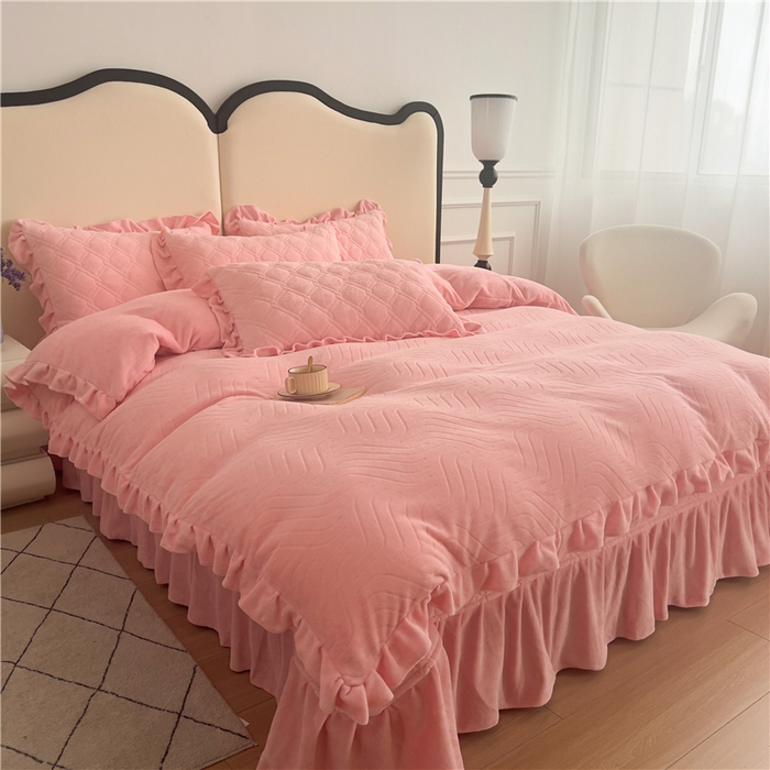 91家纺网 家纺一手货源 找家纺 十个点家纺 2024新款牛奶绒夹棉床盖四件套-唯美系列 唯美-蜜桃粉