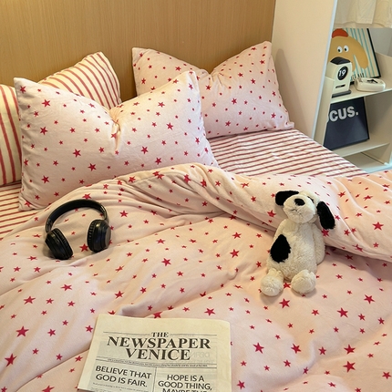 91家纺网 家纺一手货源 找家纺 春光里 2024新款牛奶绒印花混搭四件套