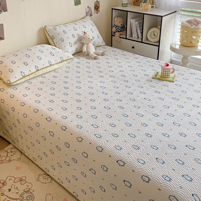 91家纺网 家纺一手货源 找家纺 羽爱家纺 2025全棉13372新疆棉花床盖三件套 肥宅企鹅