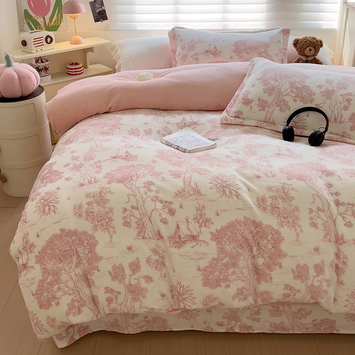 91家纺网 家纺一手货源 找家纺 乐童家纺 2024新款跑量款牛奶绒床裙四件套 花舞漫漫