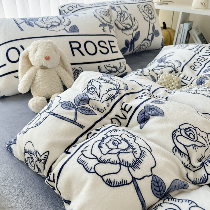 91家纺网 家纺一手货源 找家纺 梓瑄家居 2024新款高克重秋冬加厚印花牛奶绒单枕套 青花瓷