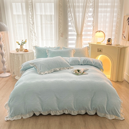 91家纺网 家纺一手货源 找家纺 （总）雅萱家纺 2024新款高克重牛奶绒雕花四件套-华夫