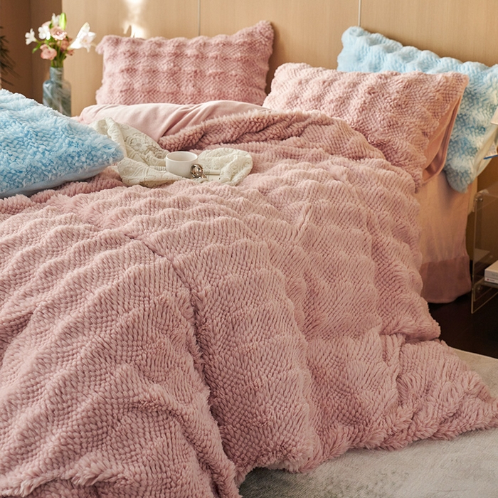 91家纺网 家纺一手货源 找家纺 安哆啦家纺 2024新款高克重10斤轻奢托斯卡纳兔毛绒喷花泡泡牛奶绒四件套 喷花-豆沙