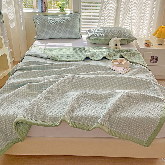 91家纺网 家纺一手货源 找家纺 羽爱家纺 2024新款全棉色织水洗宝宝绒床盖四件套 绿色心情