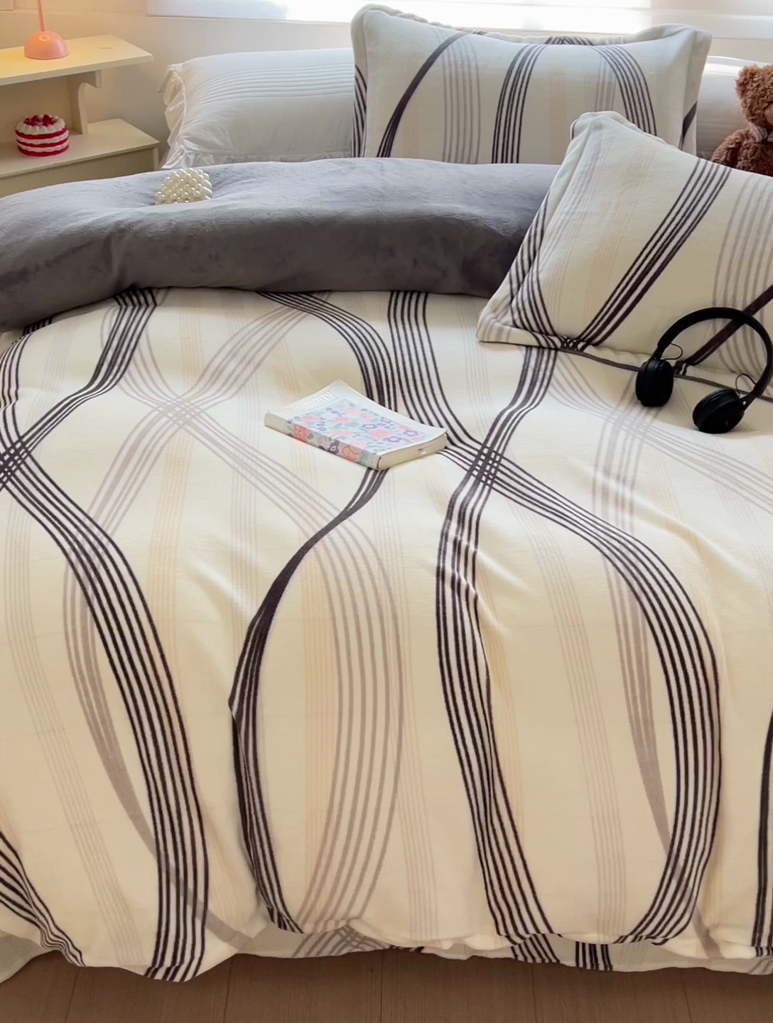 91家纺网 家纺一手货源 找家纺 乐童家纺 2024新款跑量款牛奶绒床裙四件套 波浪