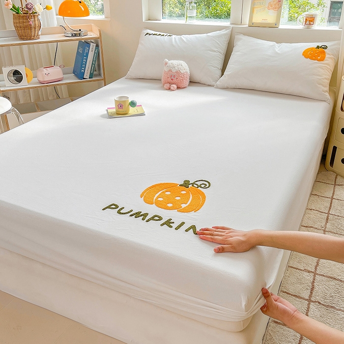 91家纺网 家纺一手货源 找家纺 3C 2024新款全棉色织水洗棉可爱毛巾绣床笠 小南瓜-白