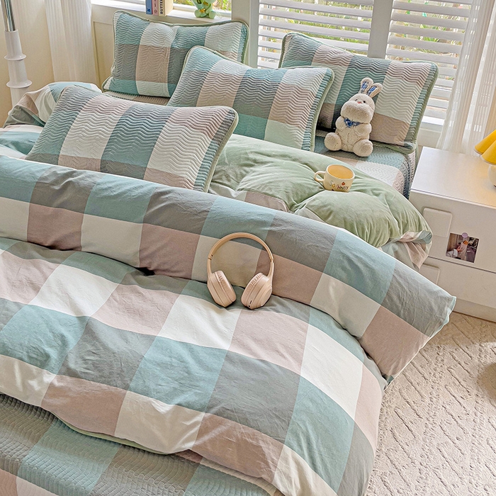 91家纺网 家纺一手货源 找家纺 羽爱家纺 2024新款全棉色织水洗宝宝绒床盖四件套 采绿