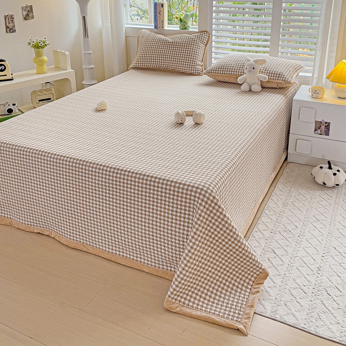 91家纺网 家纺一手货源 找家纺 羽爱家纺 2024新款全棉色织水洗宝宝绒床盖三件套 米小格