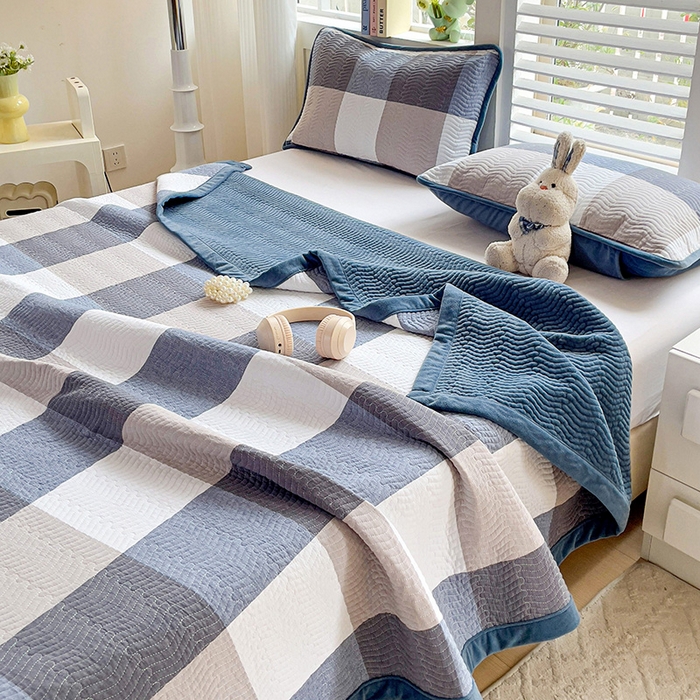 91家纺网 家纺一手货源 找家纺 羽爱家纺 2024新款全棉色织水洗宝宝绒床盖三件套 沁兰