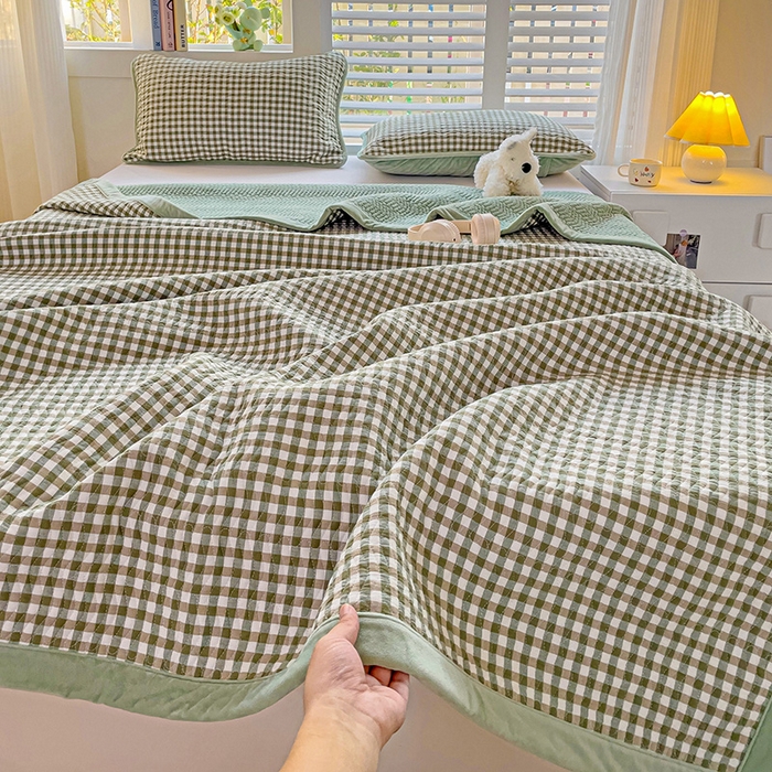 91家纺网 家纺一手货源 找家纺 羽爱家纺 2024新款全棉色织水洗宝宝绒床盖四件套 绿意盎然