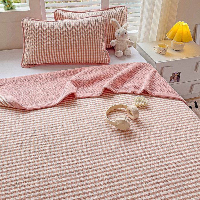 91家纺网 家纺一手货源 找家纺 羽爱家纺 2024新款全棉色织水洗宝宝绒床盖三件套 玉格格