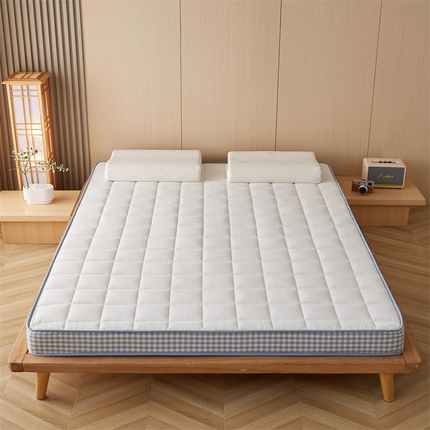 91家纺网 家纺一手货源 找家纺 伊先生家纺 2024新款牛奶丝乳胶床垫无印大小格子大床图大小格云朵白