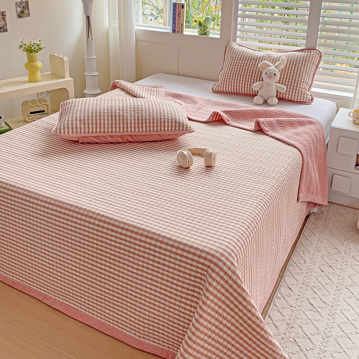 91家纺网 家纺一手货源 找家纺 羽爱家纺 2024新款全棉色织水洗宝宝绒床盖三件套 玉格格