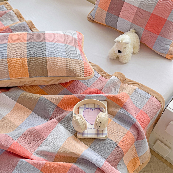 91家纺网 家纺一手货源 找家纺 羽爱家纺 2024新款全棉色织水洗宝宝绒床盖四件套 五光十色