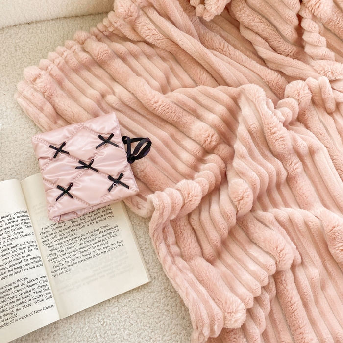 91家纺网 家纺一手货源 找家纺 潮邦创意家居 2025新款澳密绒双面加厚毯毛毯盖毯 澳密绒-粉色
