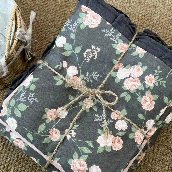 91家纺网 家纺一手货源 找家纺 荣轩 2024新款全棉印花双层纱四件套 皱皱纱花边款 花边墨池丹花