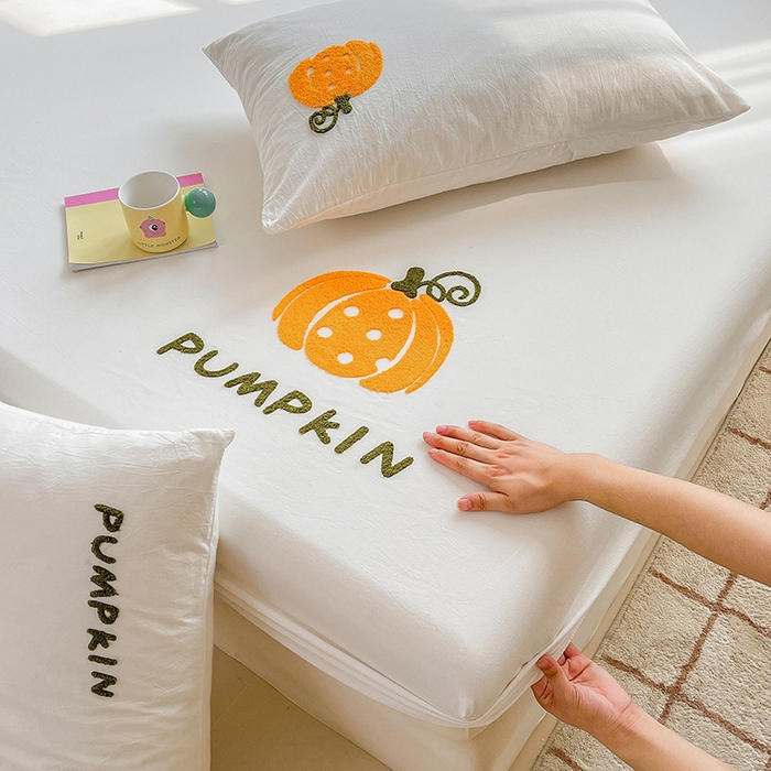 91家纺网 家纺一手货源 找家纺 3C 2024新款全棉色织水洗棉可爱毛巾绣床笠 小南瓜-白