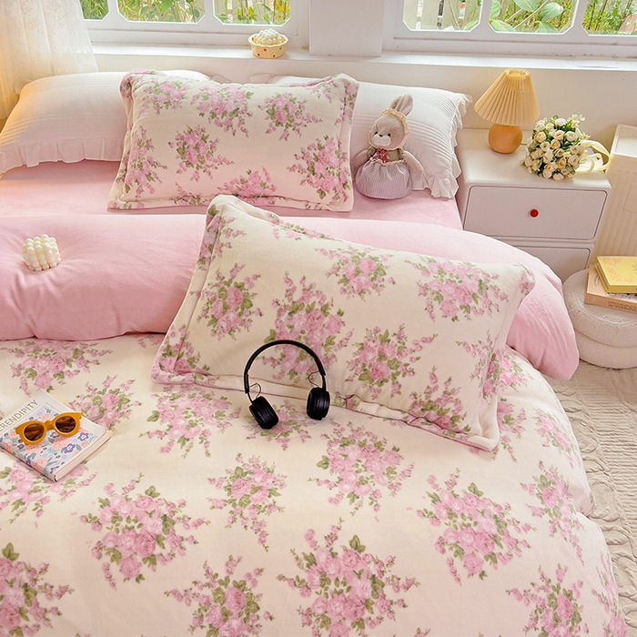 91家纺网 家纺一手货源 找家纺 乐童家纺 2024新款跑量款牛奶绒床裙四件套 花影粉